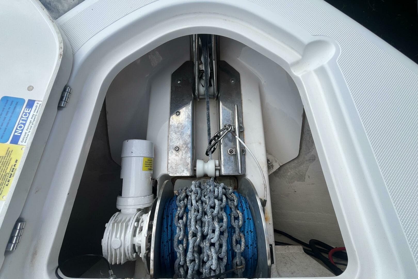 2015 Pursuit — photo 12