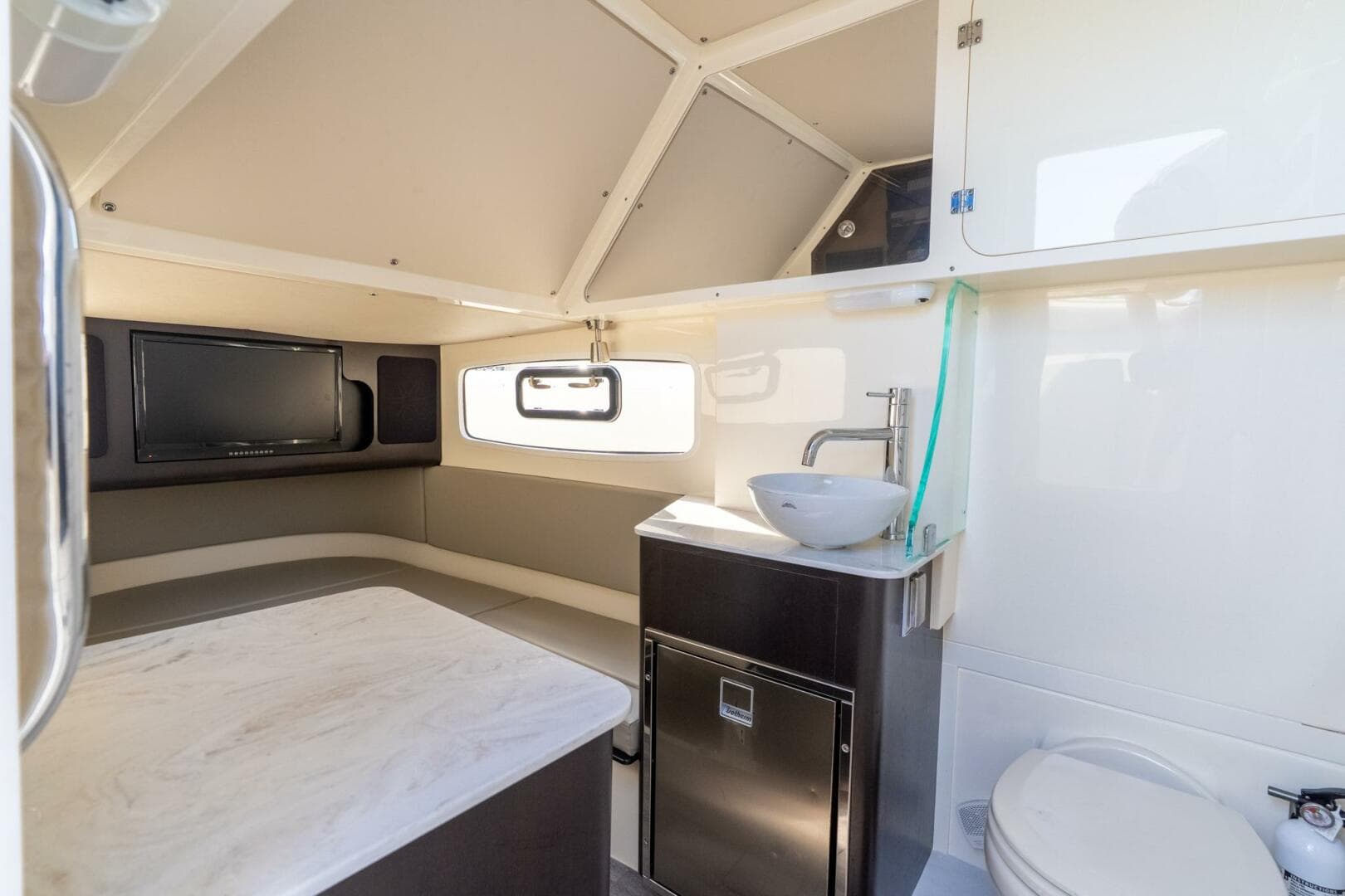 2023 Scout 355 LXF — photo 22