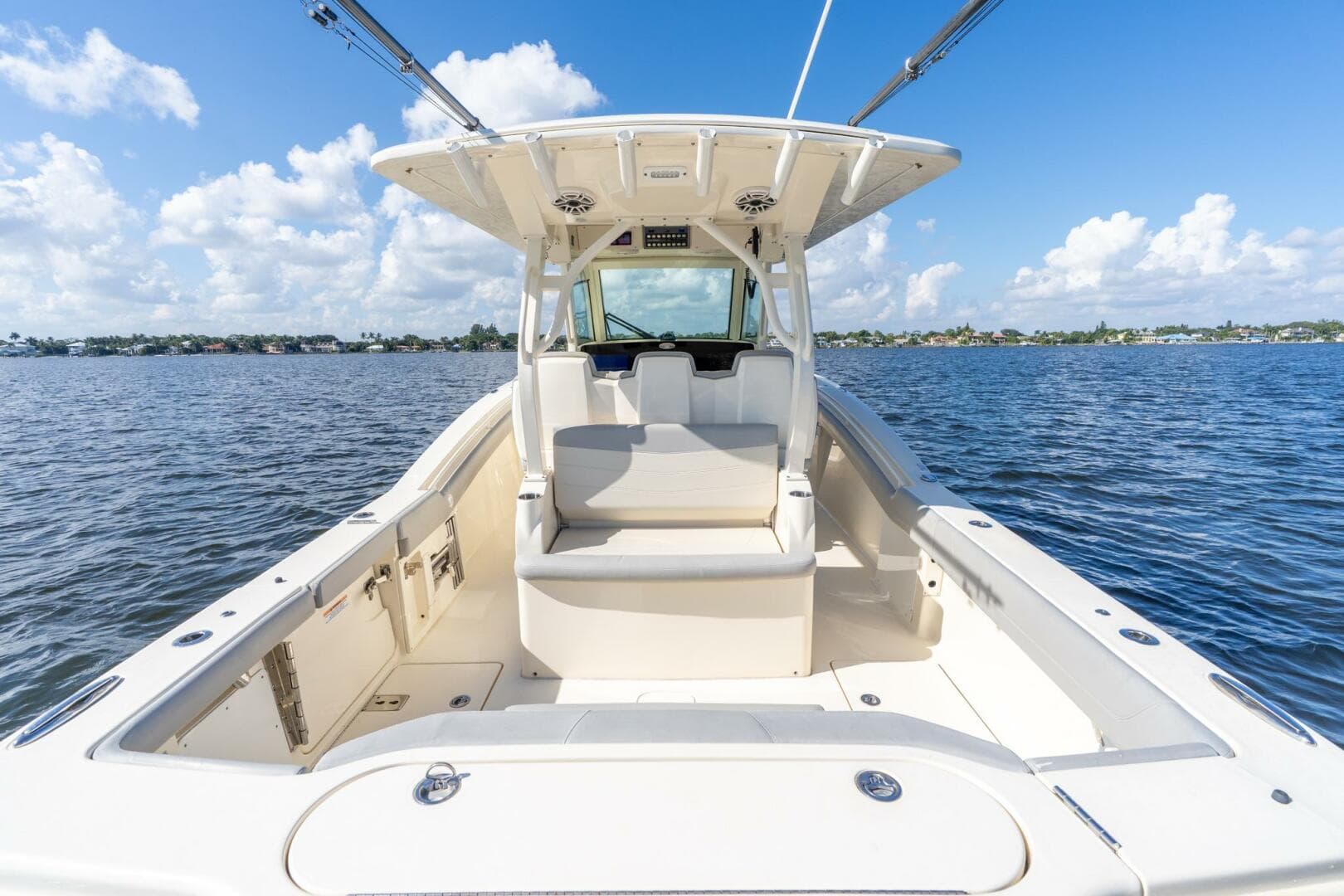 2023 Scout 355 LXF — photo 15