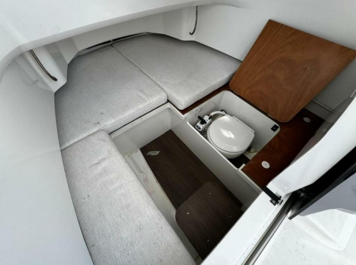 2023 Jeanneau Leader 7.5 CC S3 — photo 5