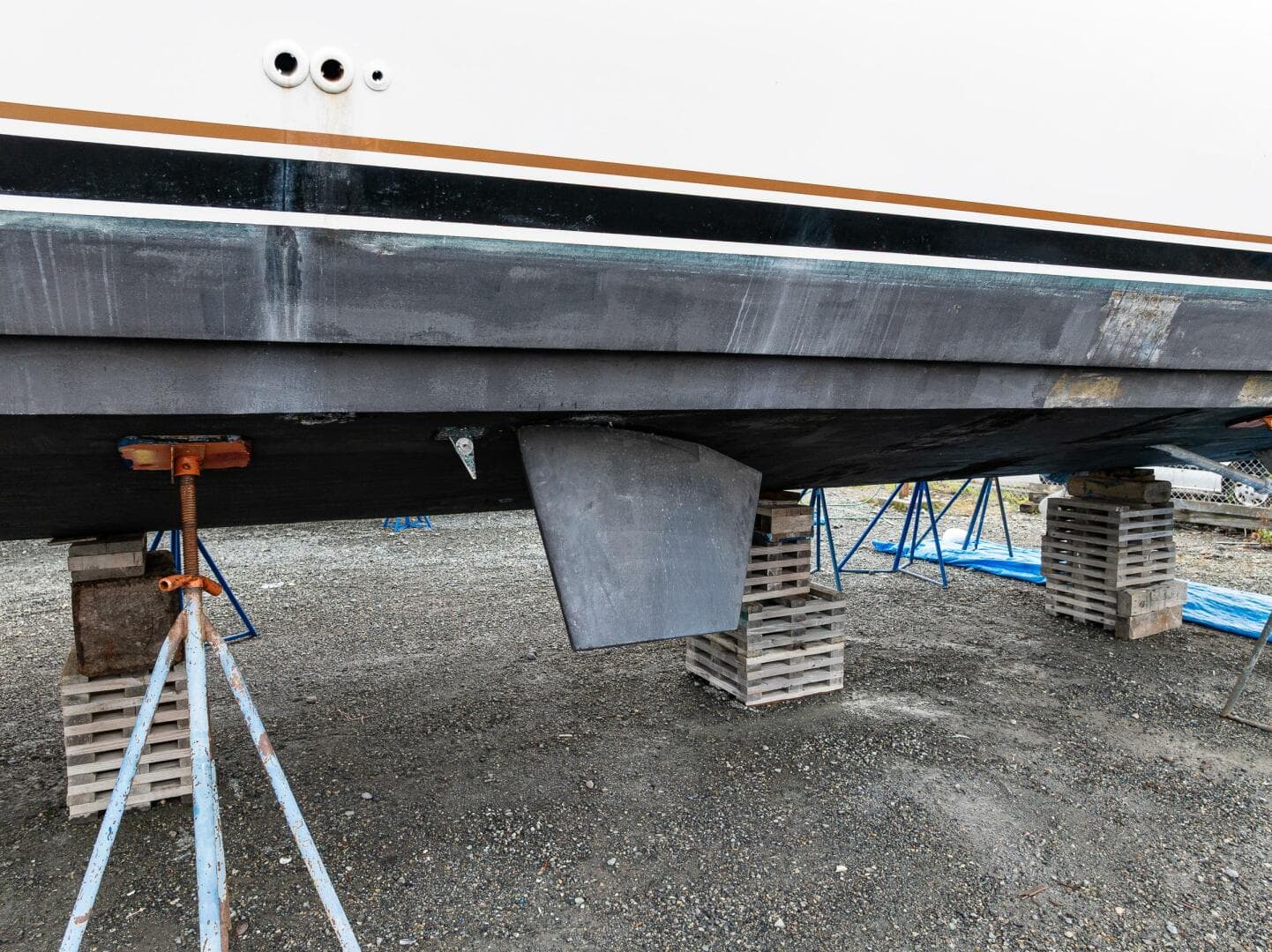 2001 Navigator 61 Pilothouse — photo 11