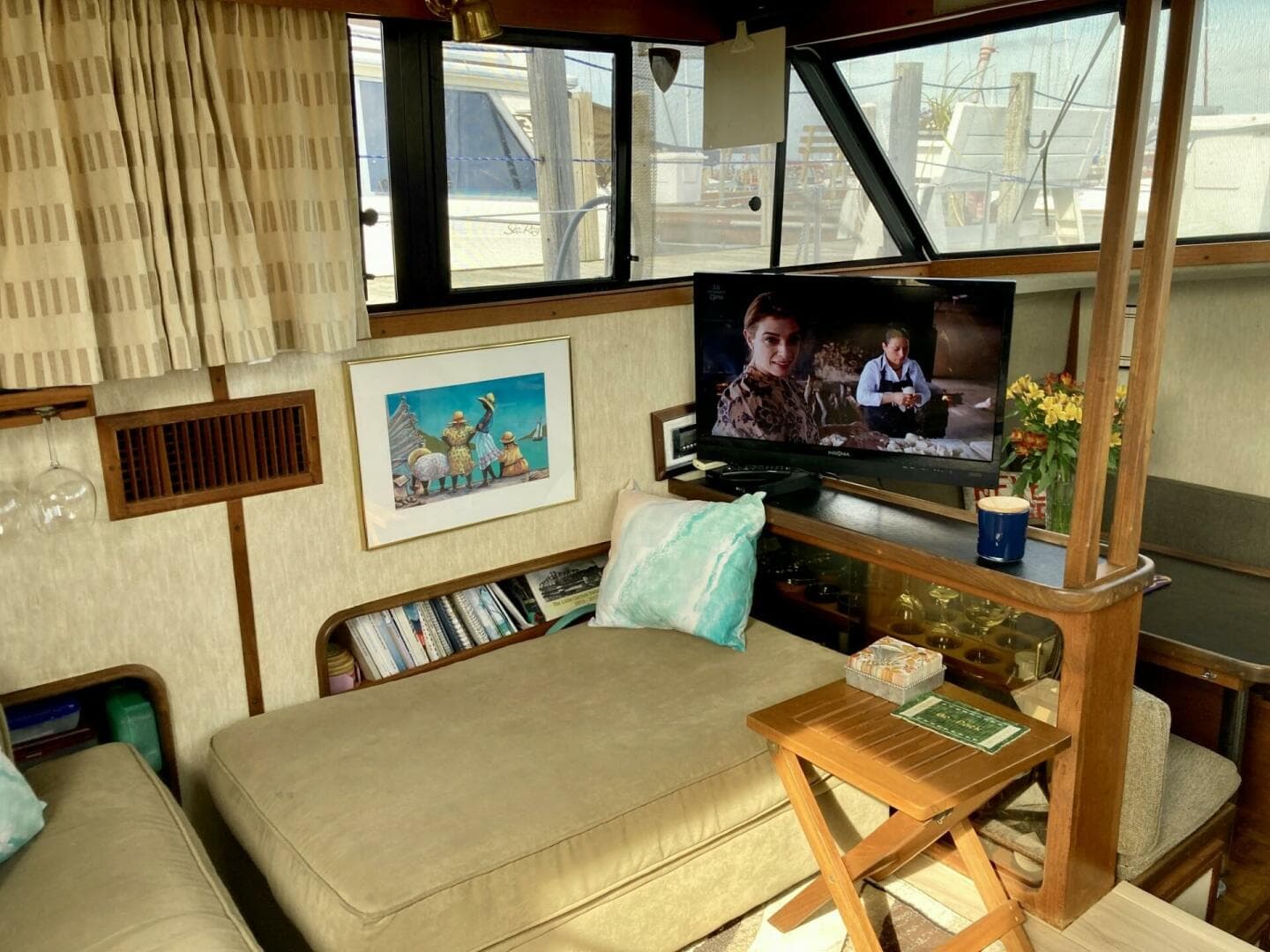 1983 Carver 3607 Ac — photo 6