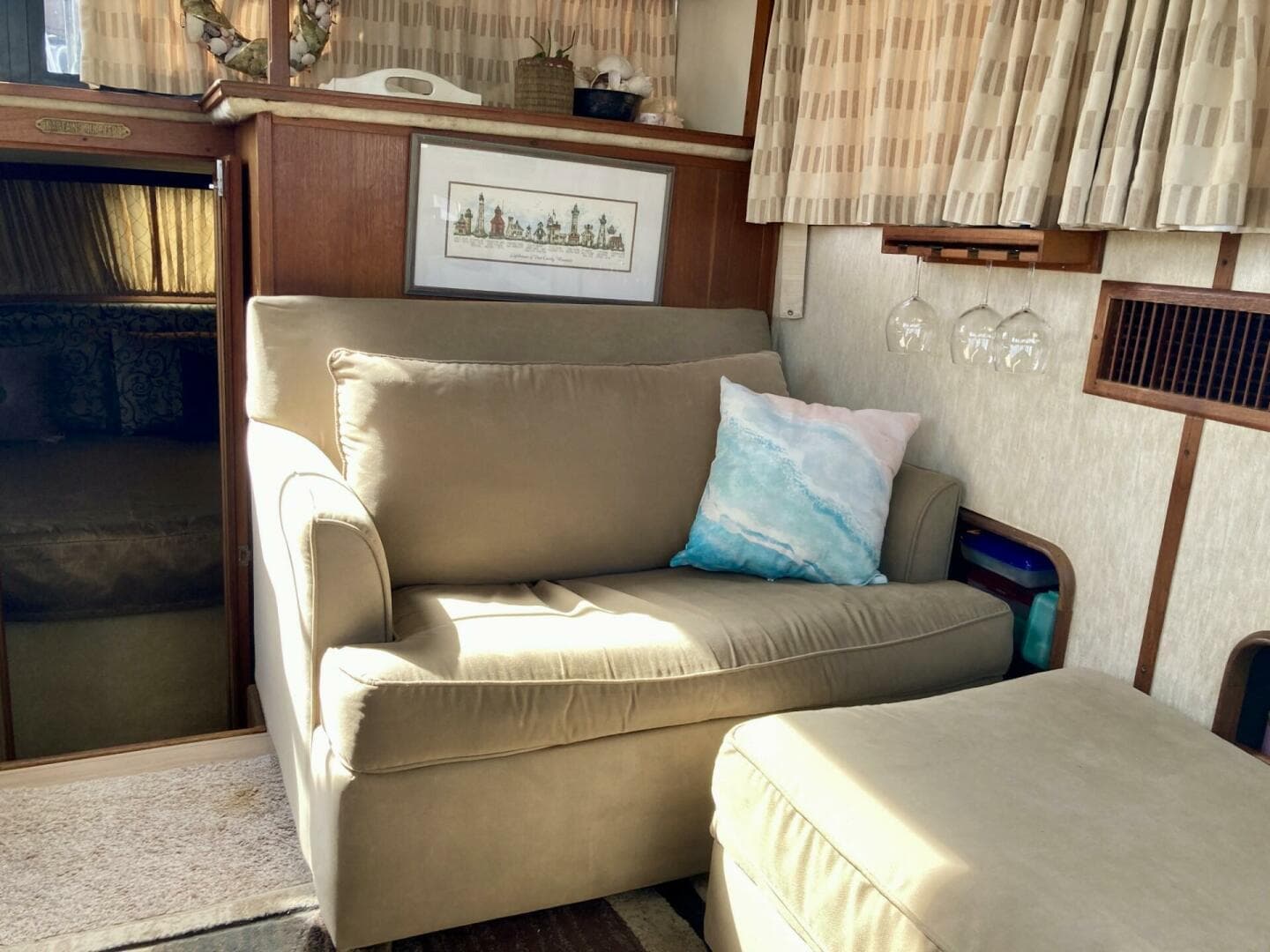 1983 Carver 3607 Ac — photo 4