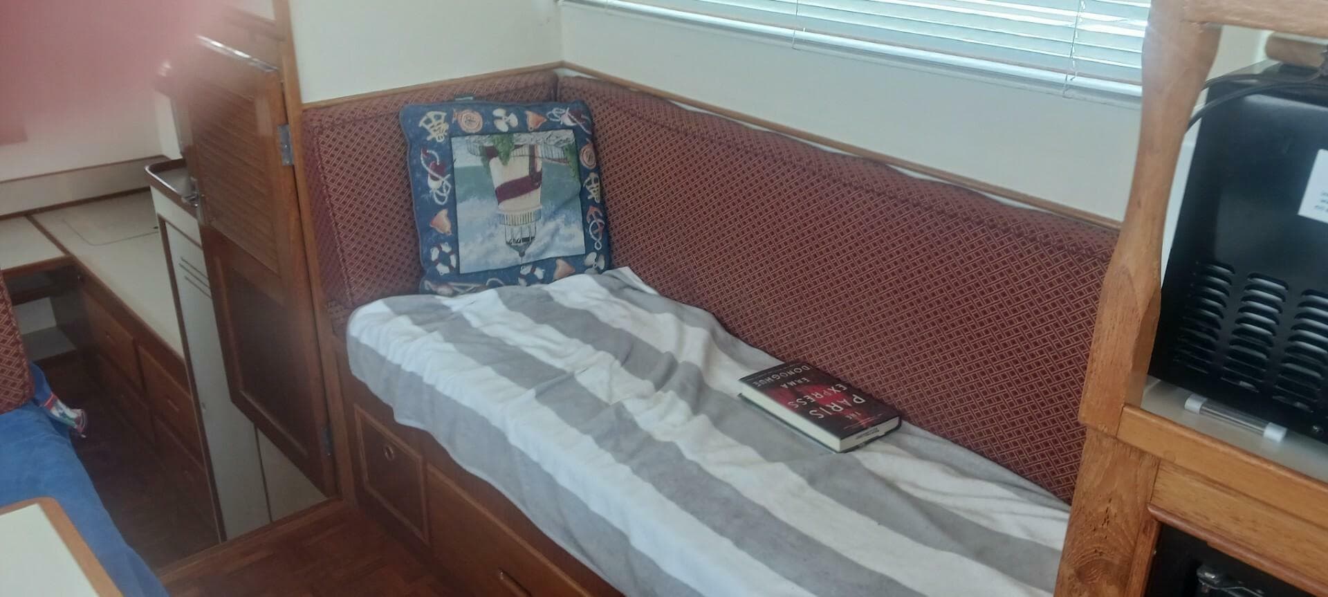 1977 Grand Banks 36 Classic — photo 11