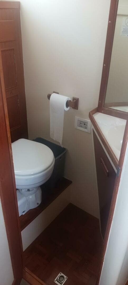 1977 Grand Banks 36 Classic — photo 9