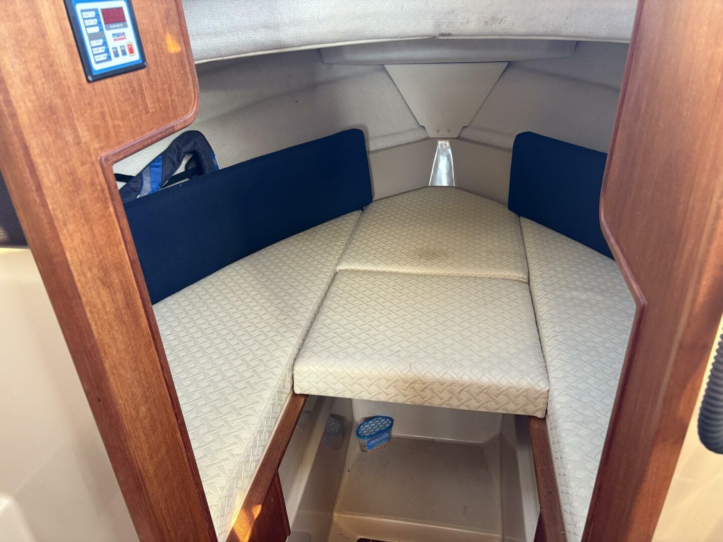 2014 Ranger Tugs R-27 — photo 30