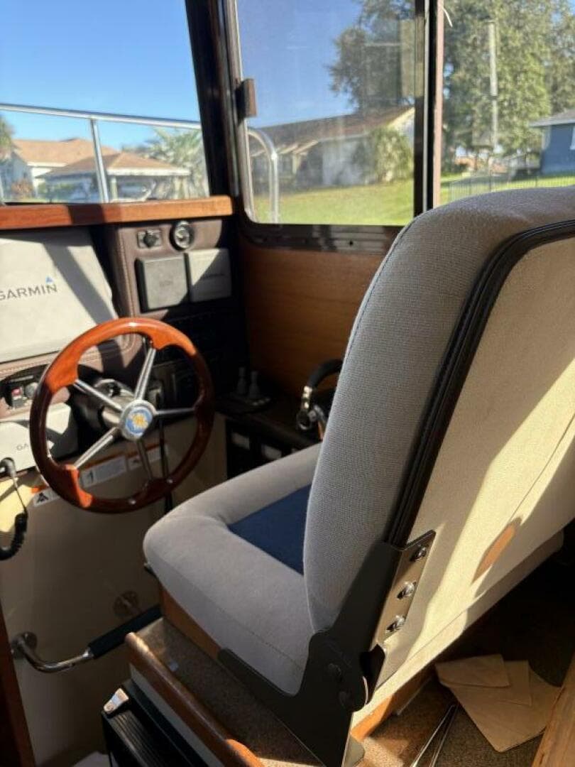 2014 Ranger Tugs R-27 — photo 23