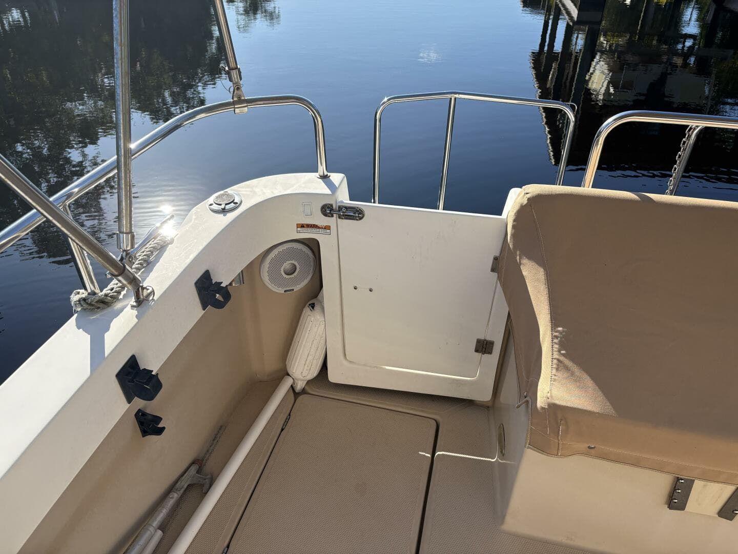 2014 Ranger Tugs R-27 — photo 9