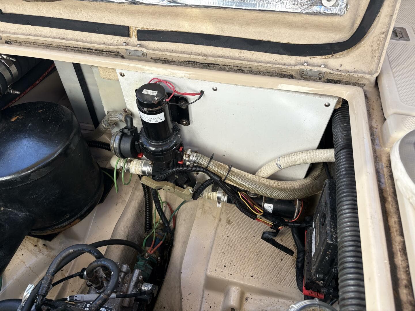 2014 Ranger Tugs R-27 — photo 52