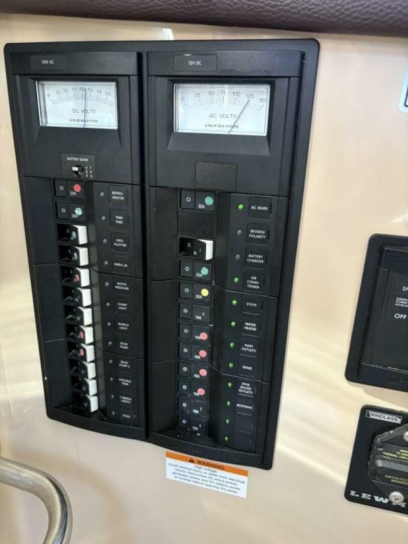 2014 Ranger Tugs R-27 — photo 25