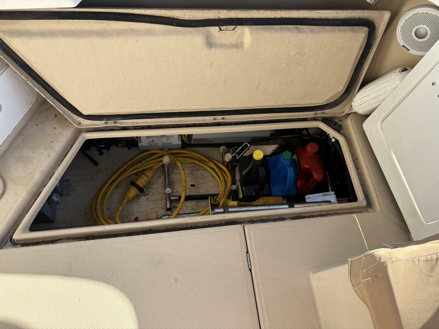 2014 Ranger Tugs R-27 — photo 45