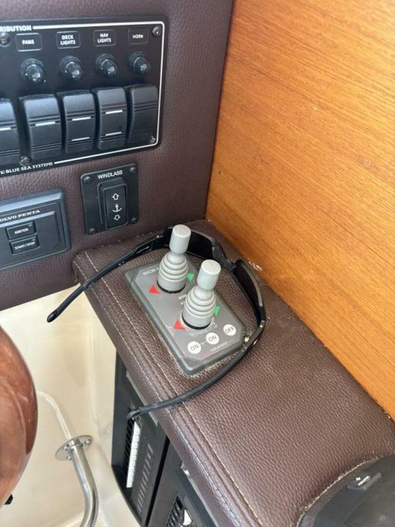 2014 Ranger Tugs R-27 — photo 27