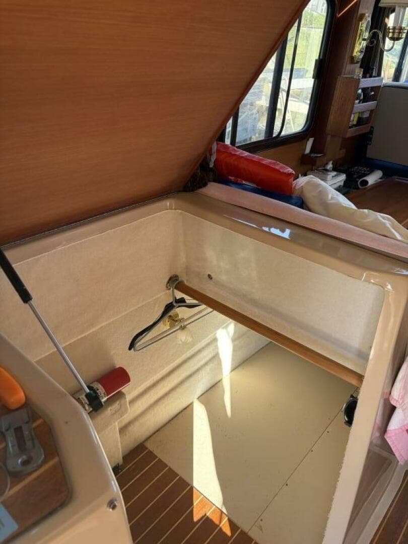 2014 Ranger Tugs R-27 — photo 40