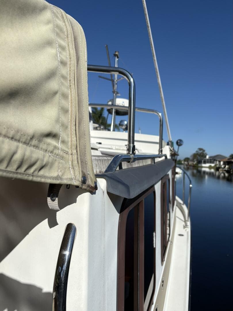 2014 Ranger Tugs R-27 — photo 5