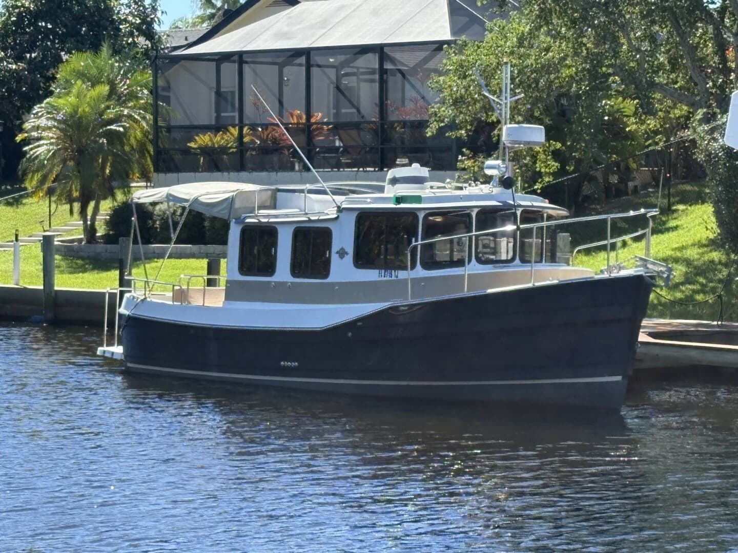 2014 Ranger Tugs R-27 — photo 1