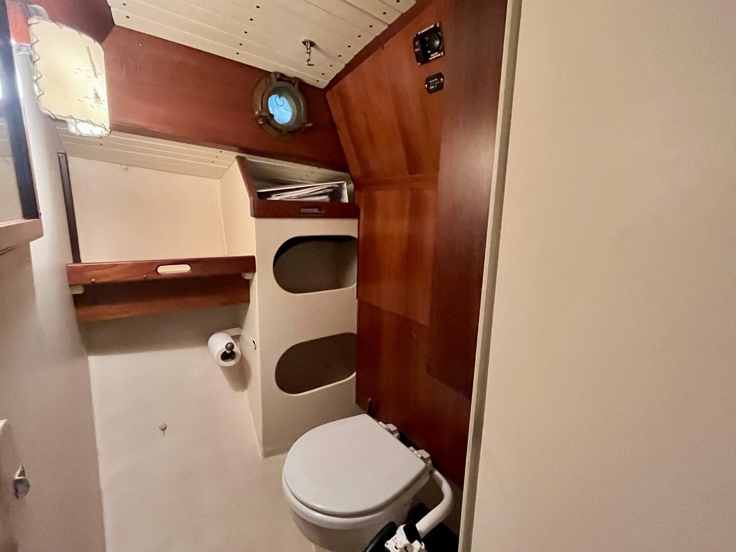 1980 Dyer 29 Bass — photo 21