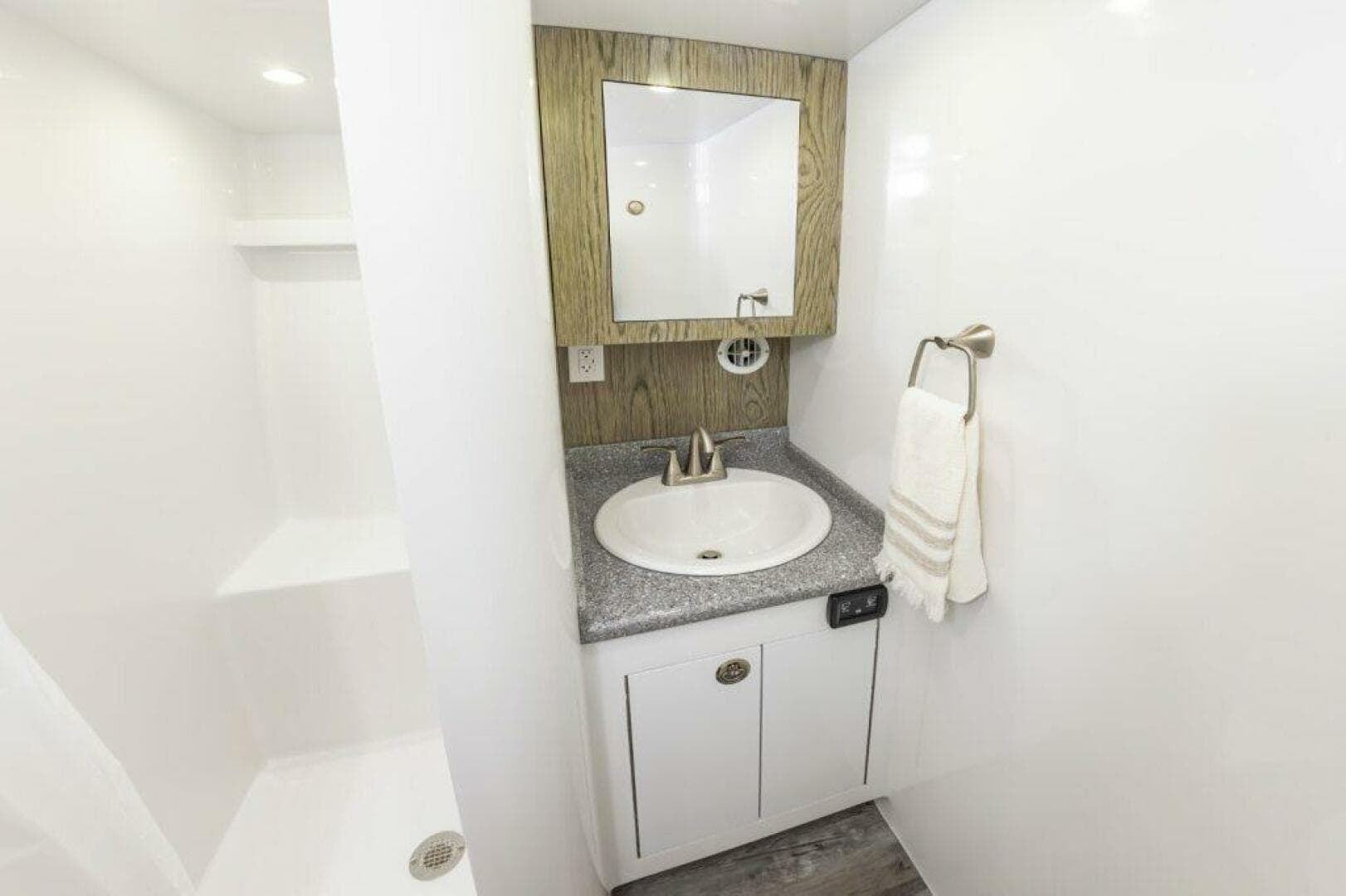 2025 Custom Carolina Sportfish — photo 42