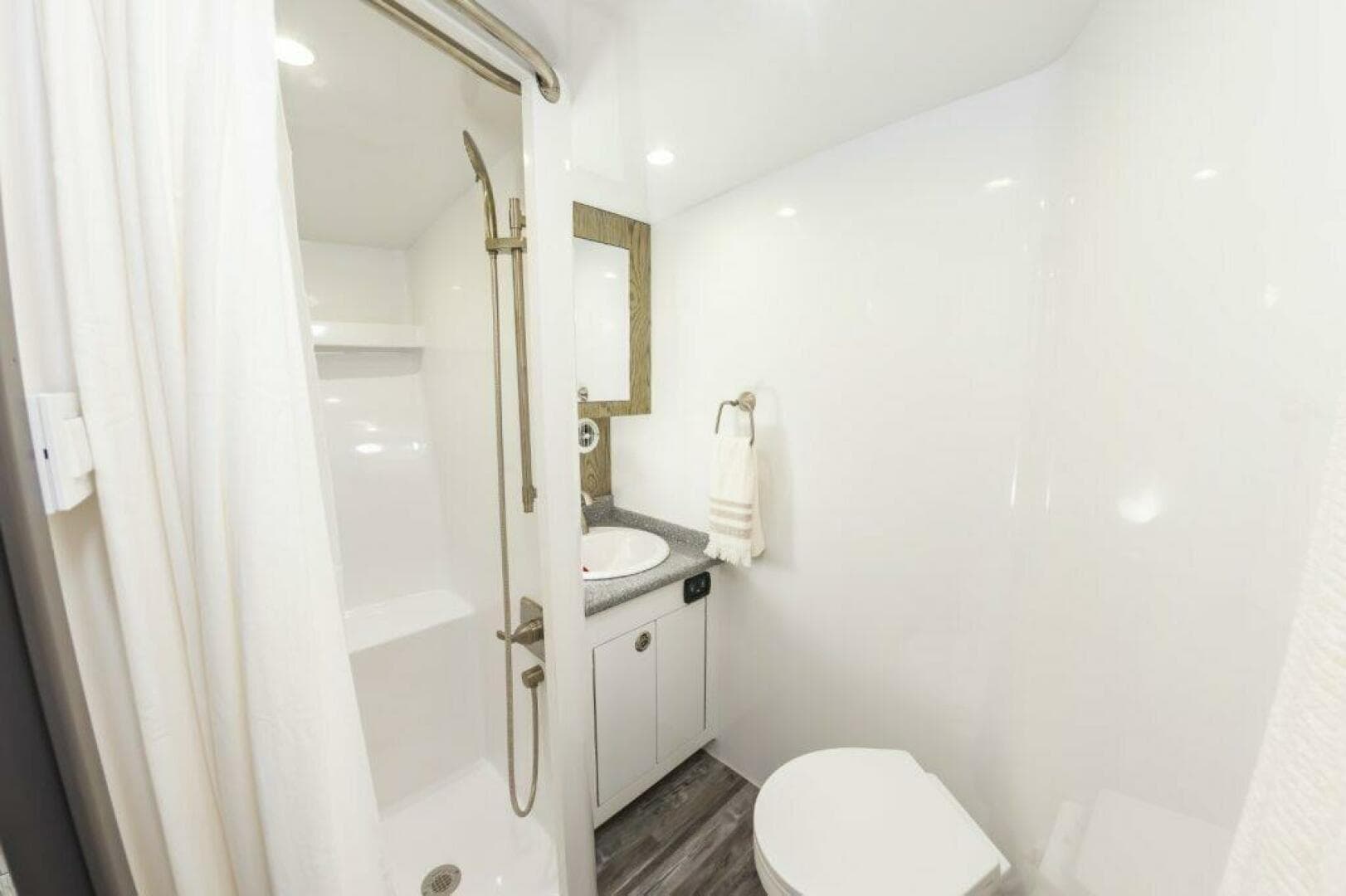 2025 Custom Carolina Sportfish — photo 41