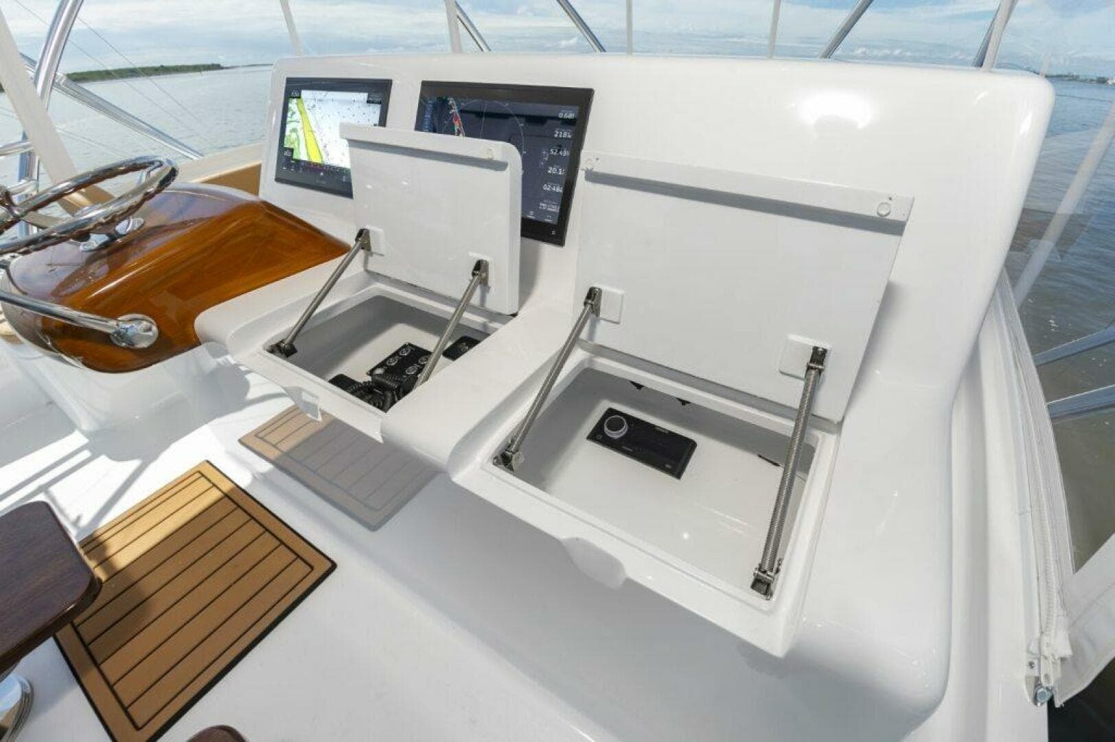 2025 Custom Carolina Sportfish — photo 11