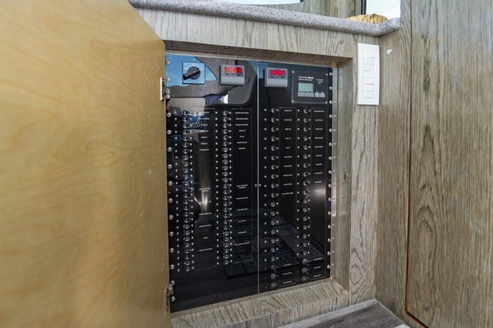 2025 Custom Carolina Sportfish — photo 34