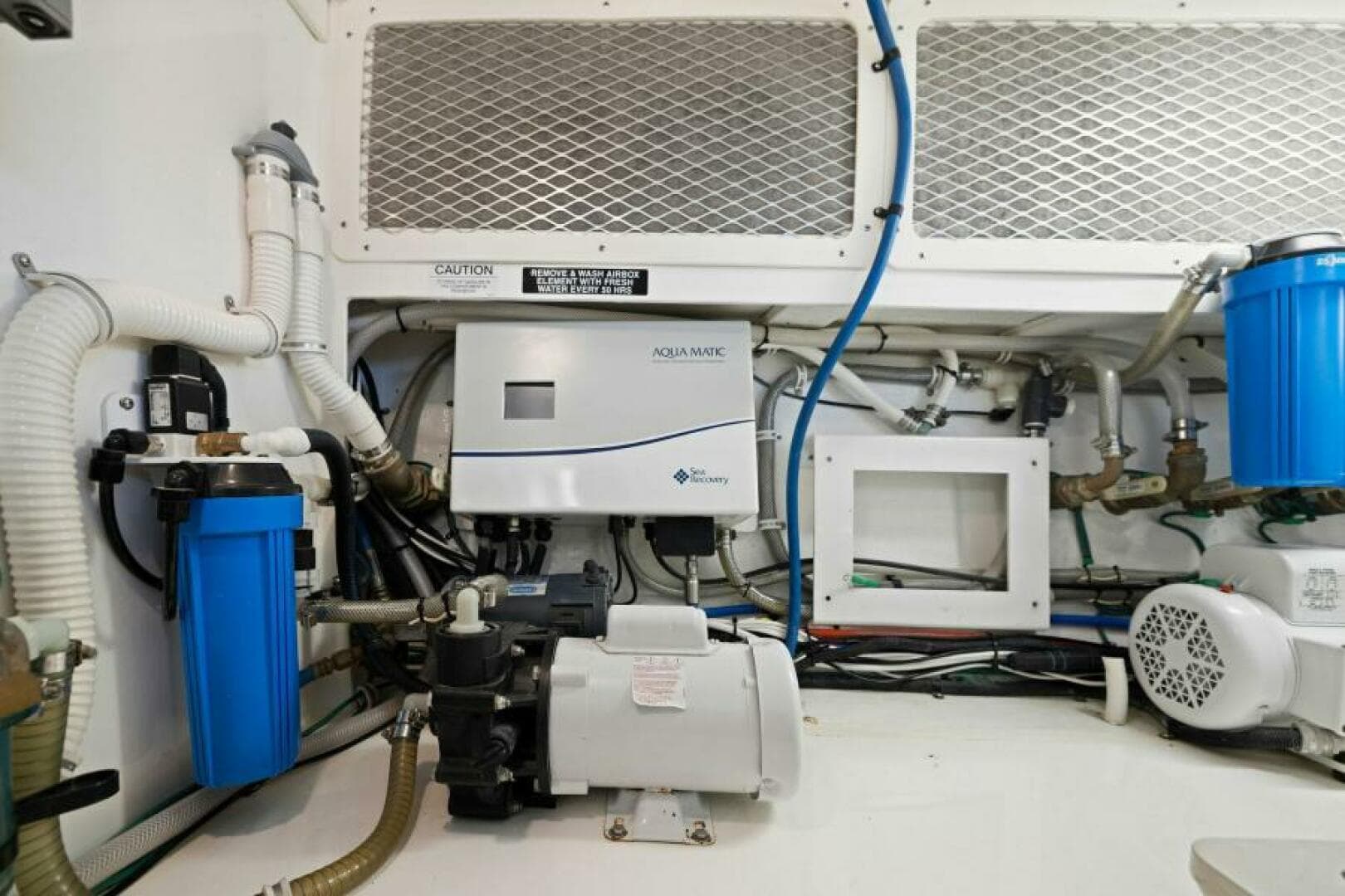 2012 Cabo 44 Hardtop Express — photo 63