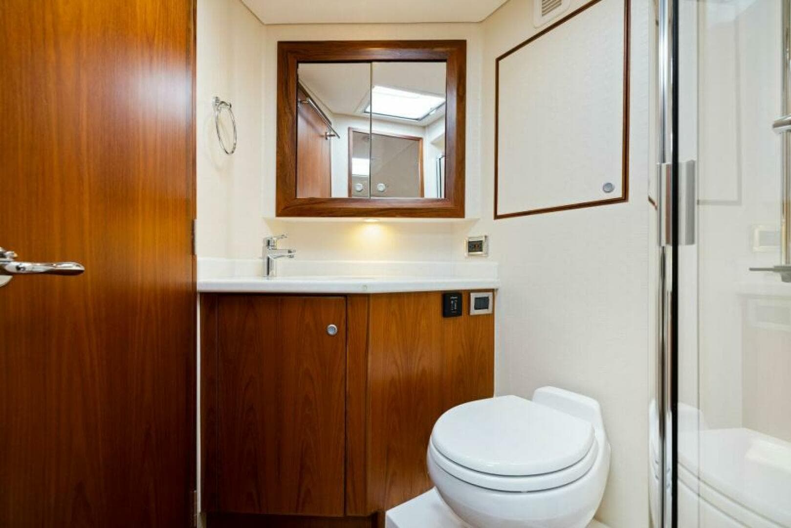 2012 Cabo 44 Hardtop Express — photo 15