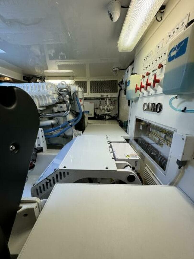 2012 Cabo 44 Hardtop Express — photo 75