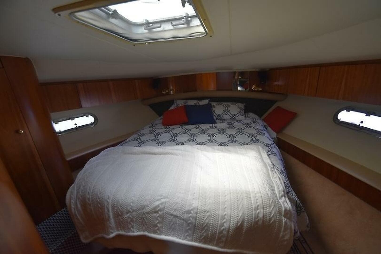 2001 Tiara Yachts 52 Sport Yacht — photo 25