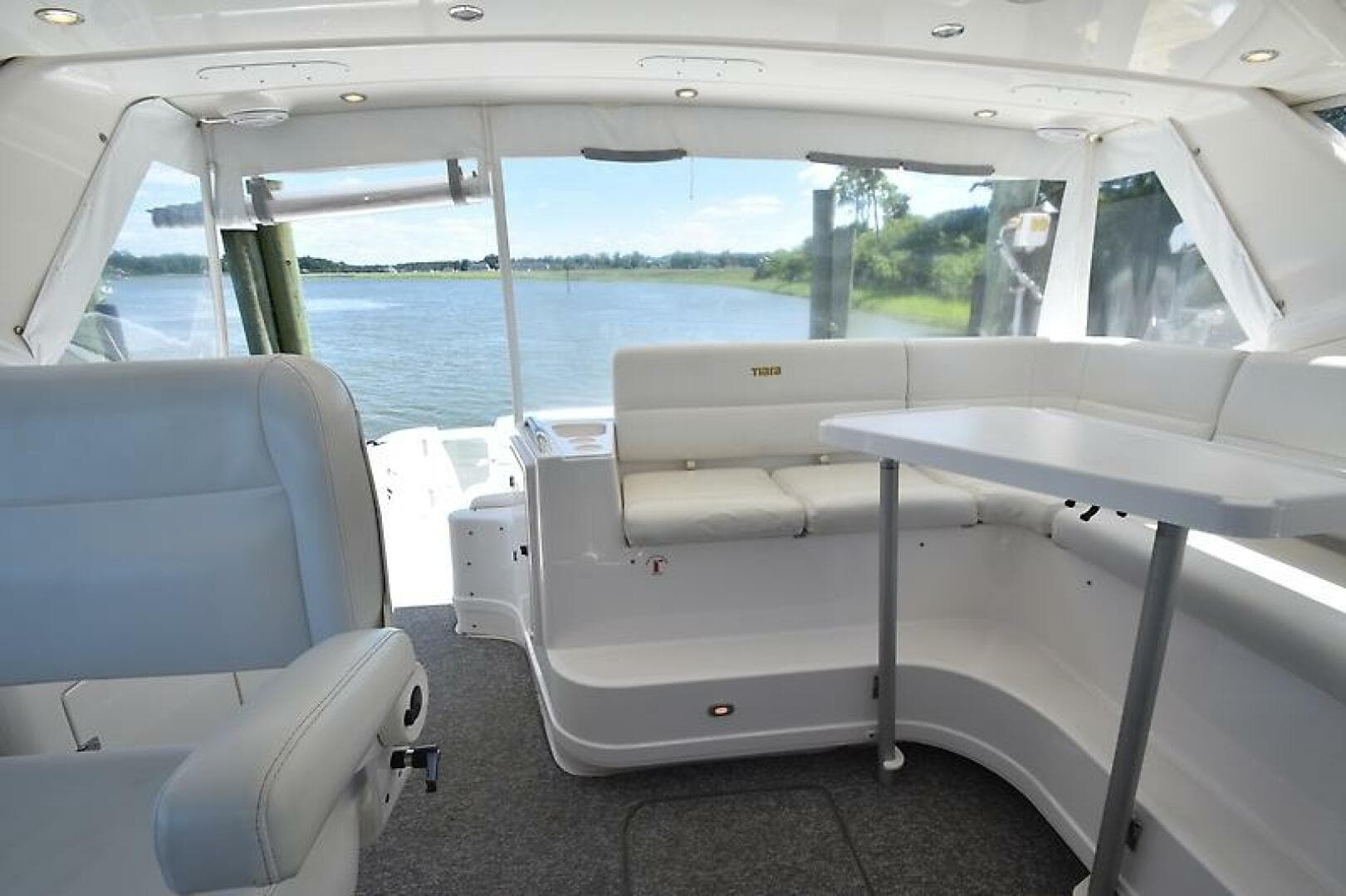 2001 Tiara Yachts 52 Sport Yacht — photo 33