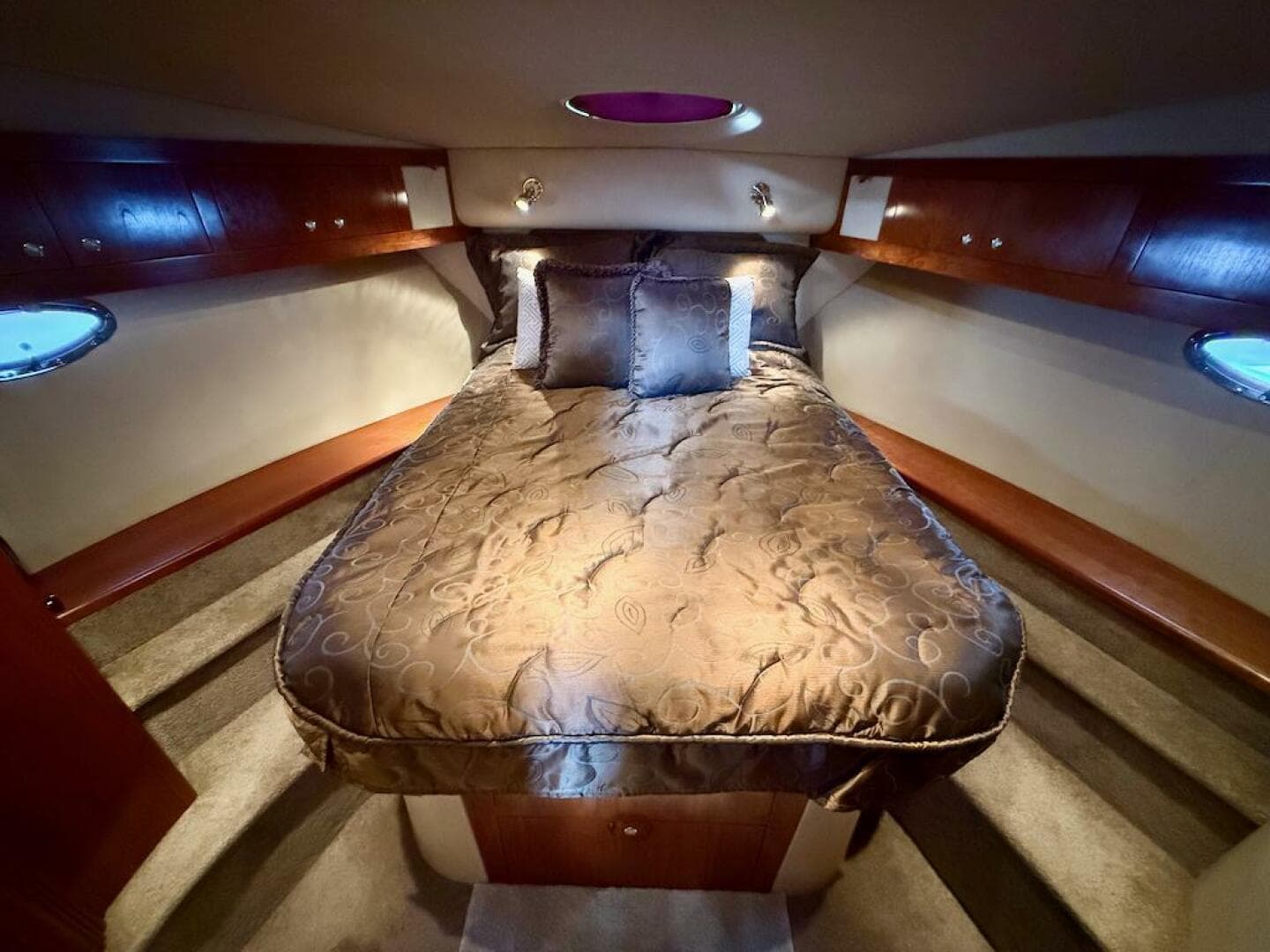 2006 Cruisers Yachts 415 Express — photo 27