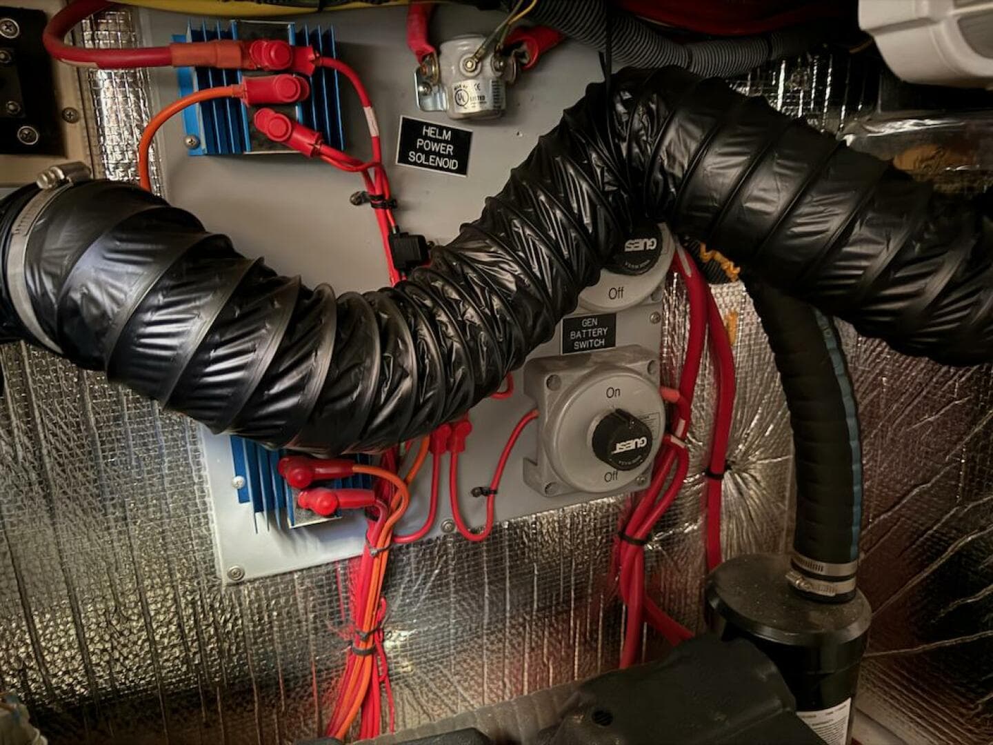 2006 Cruisers Yachts 415 Express — photo 42