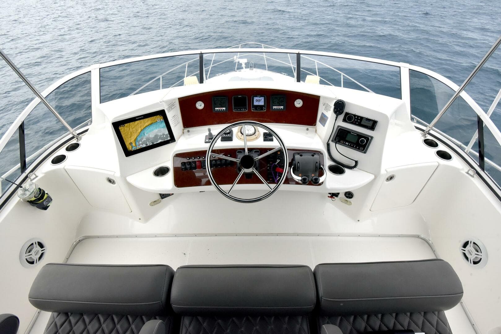 2010 Silverton 38 Sport Bridge — photo 45