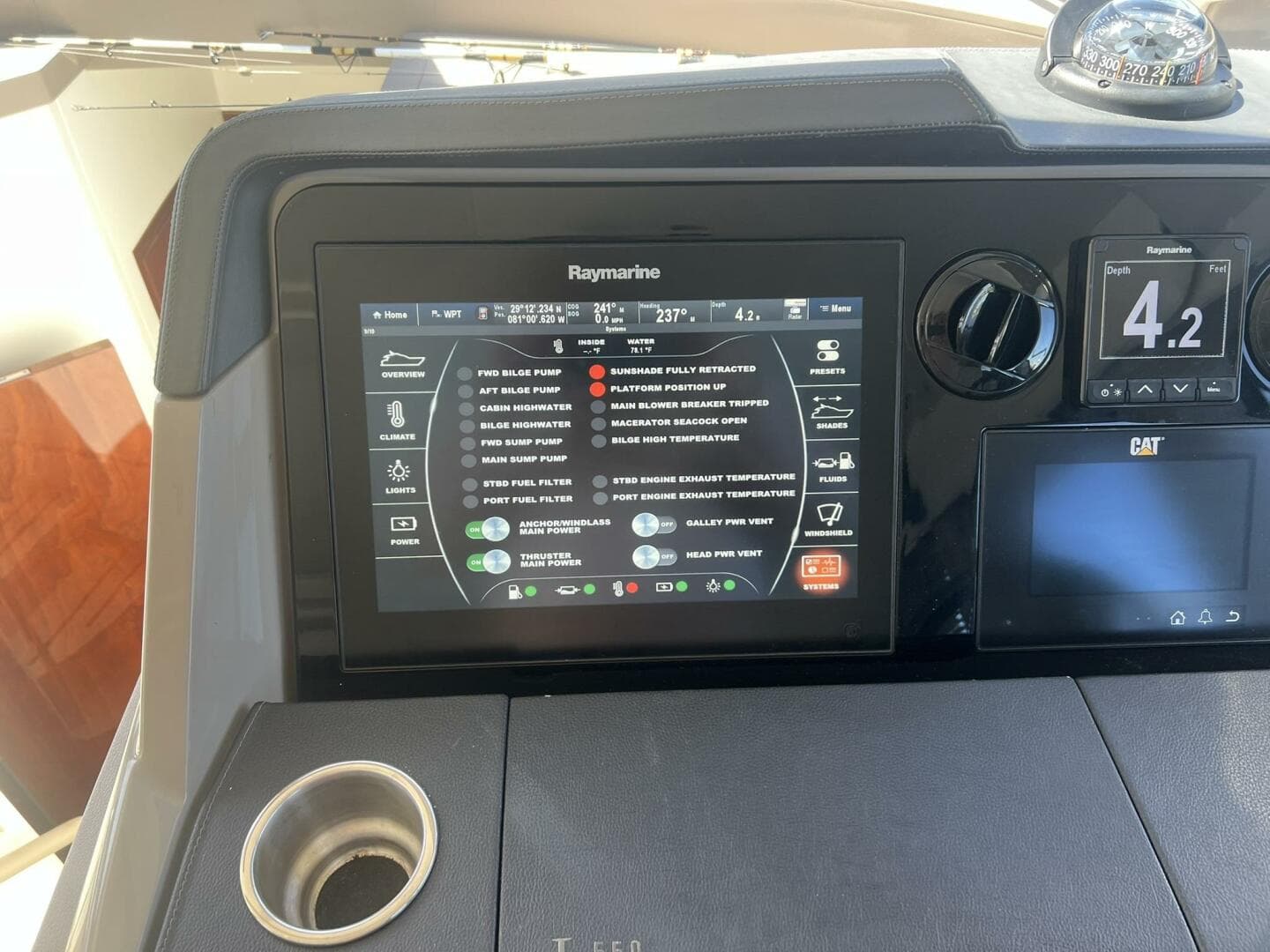 2019 Sea Ray L550 — photo 27