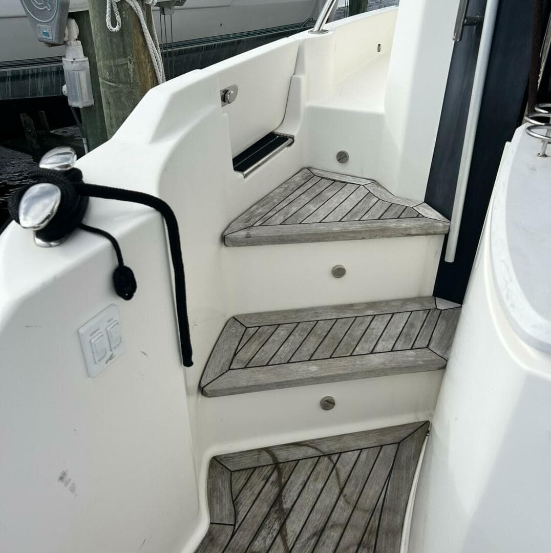 2019 Sea Ray L550 — photo 15