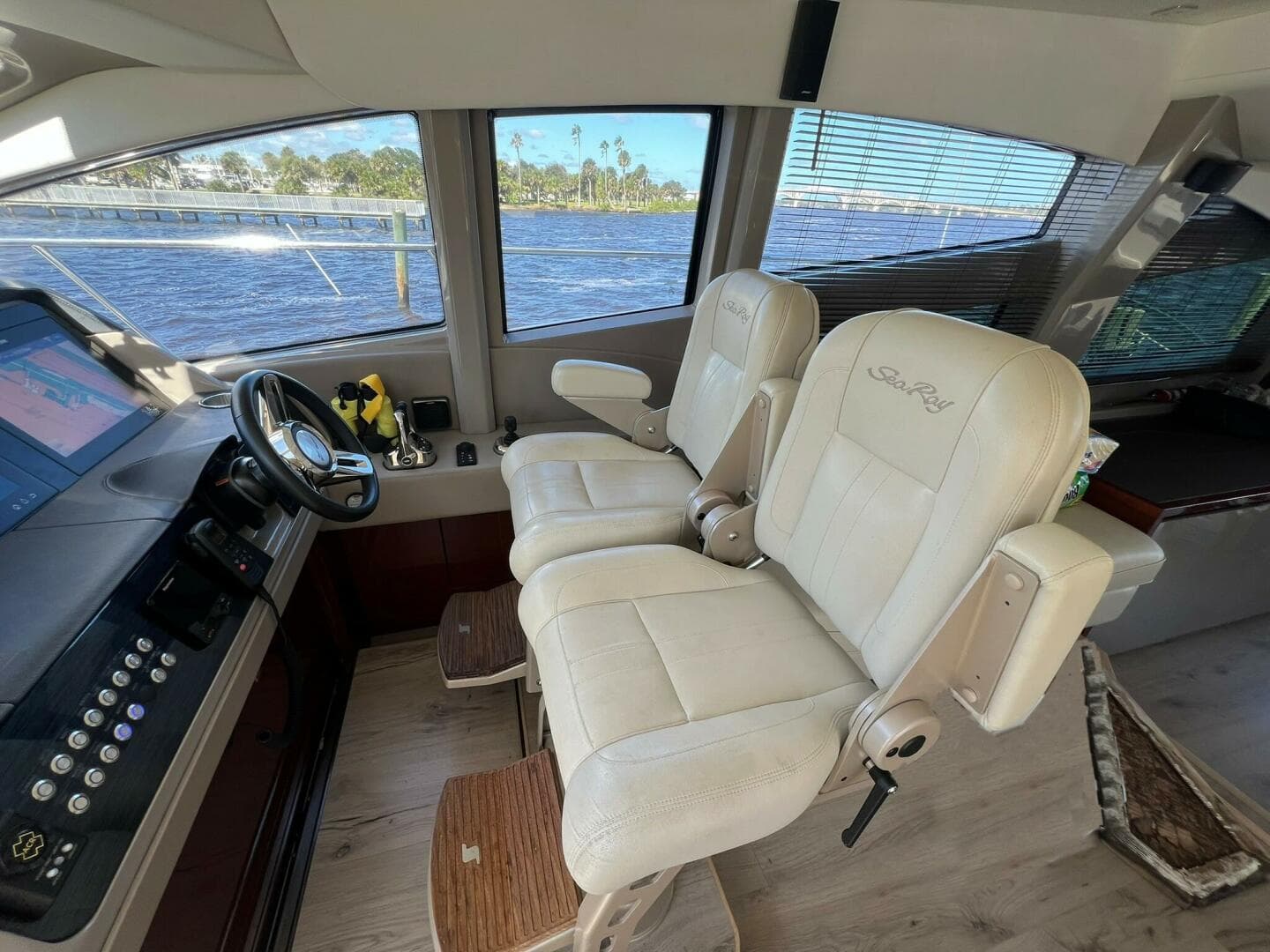 2019 Sea Ray L550 — photo 46