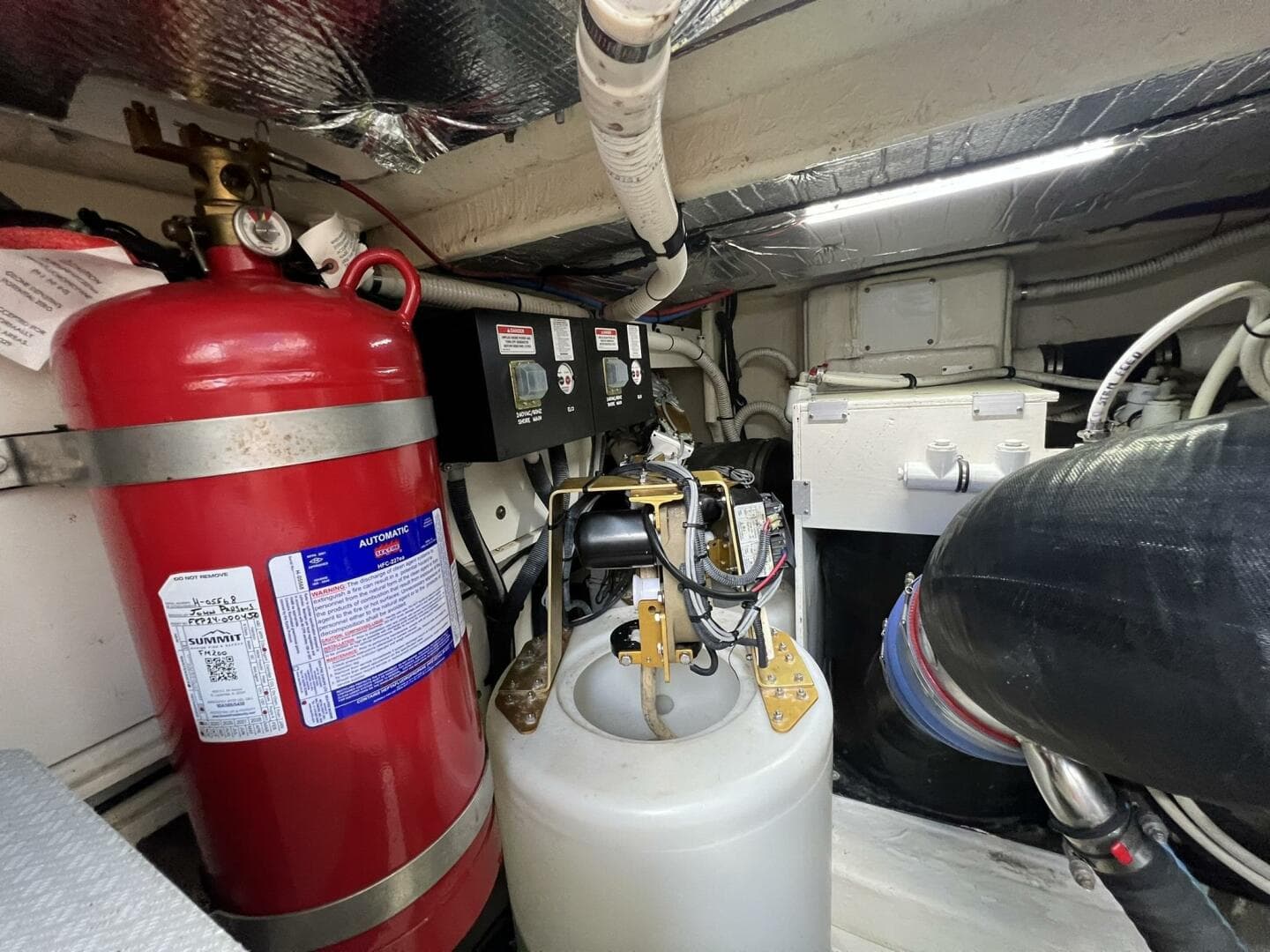 2019 Sea Ray L550 — photo 70