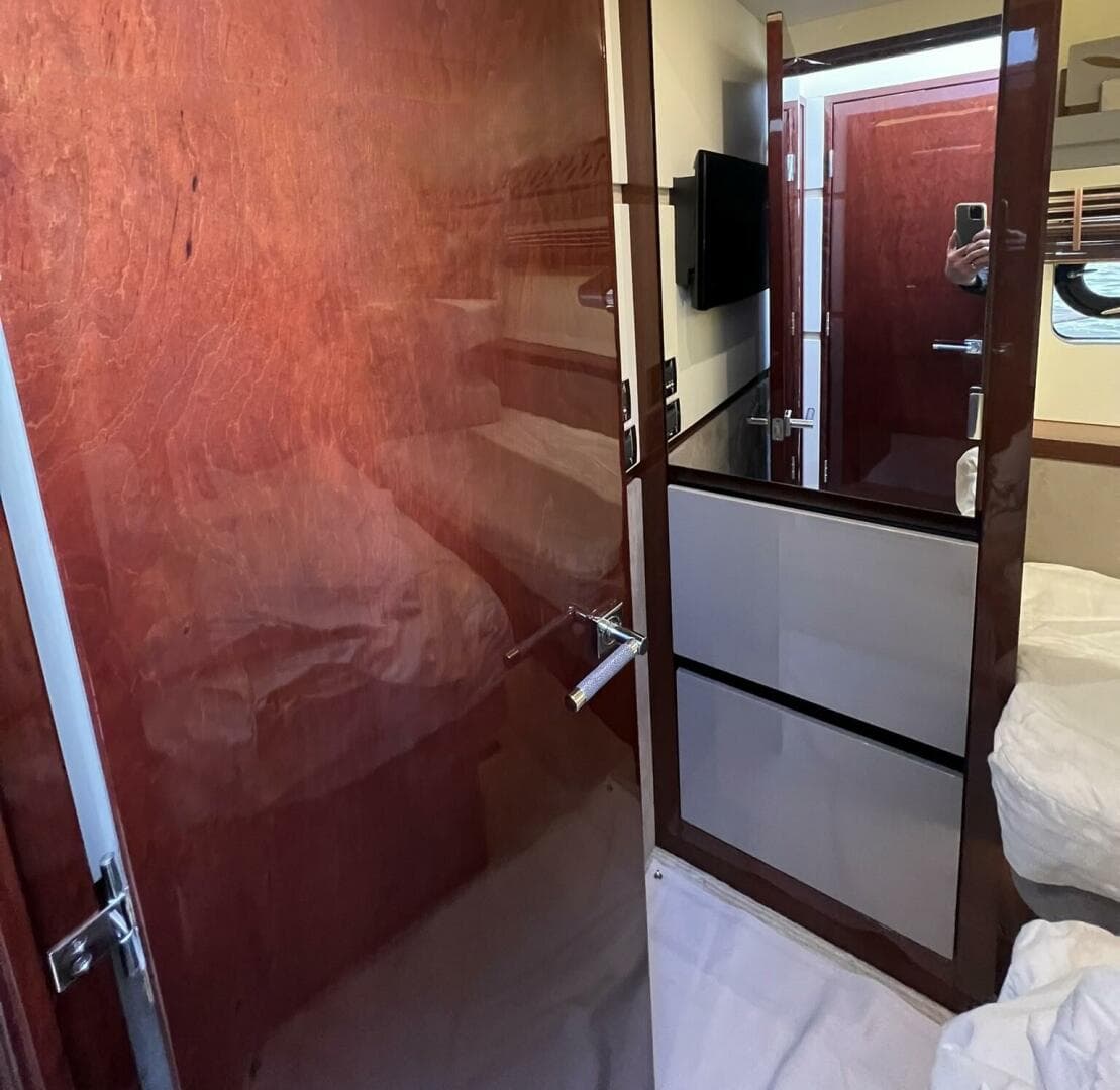 2019 Sea Ray L550 — photo 63