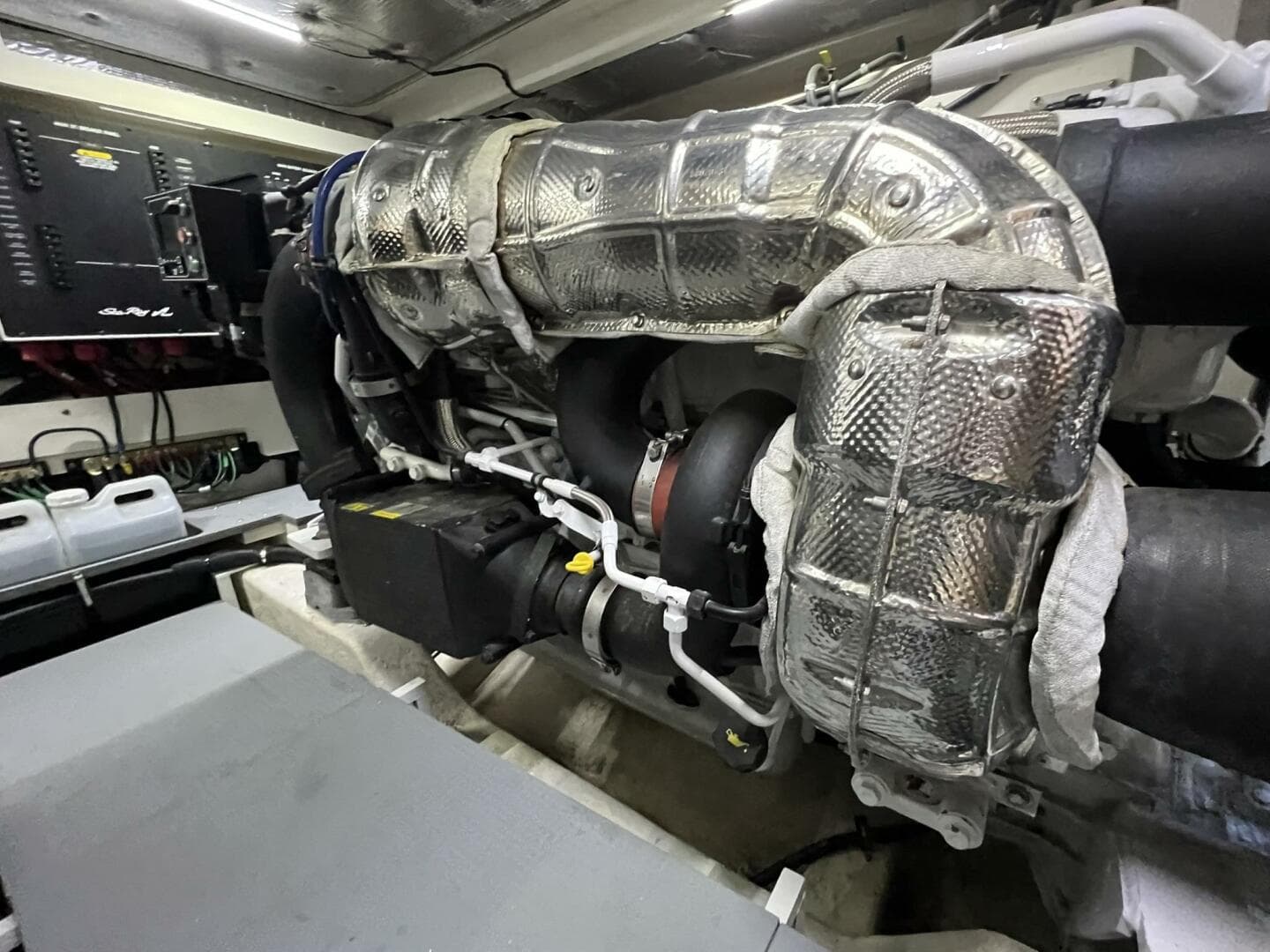 2019 Sea Ray L550 — photo 75