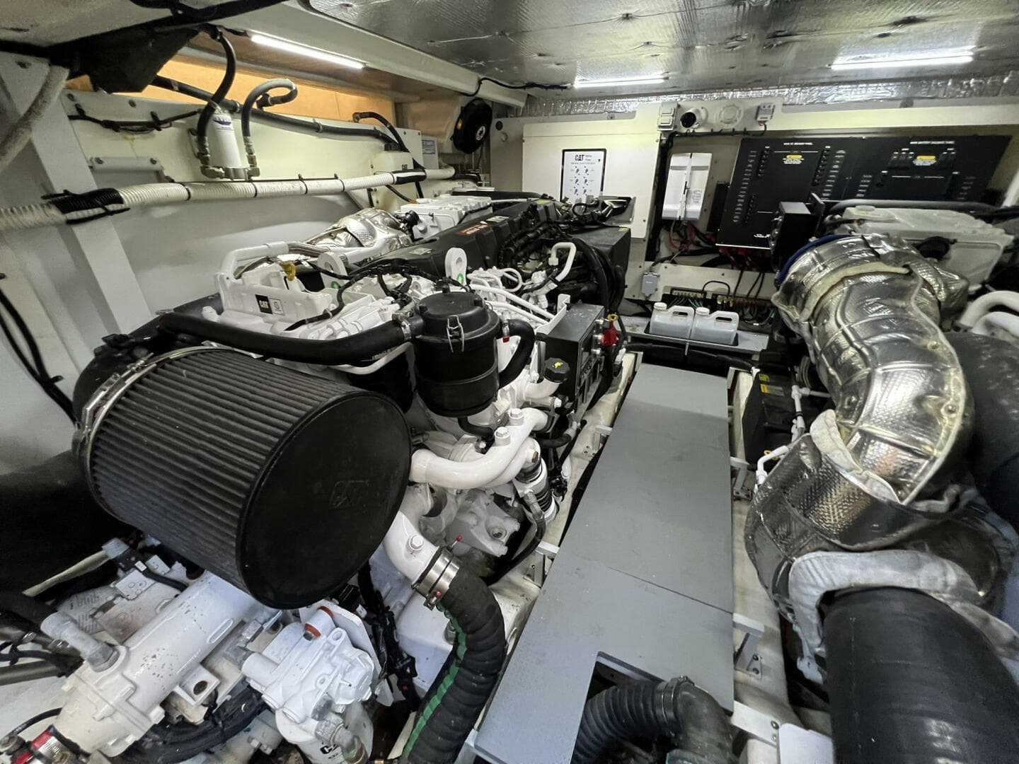 2019 Sea Ray L550 — photo 65