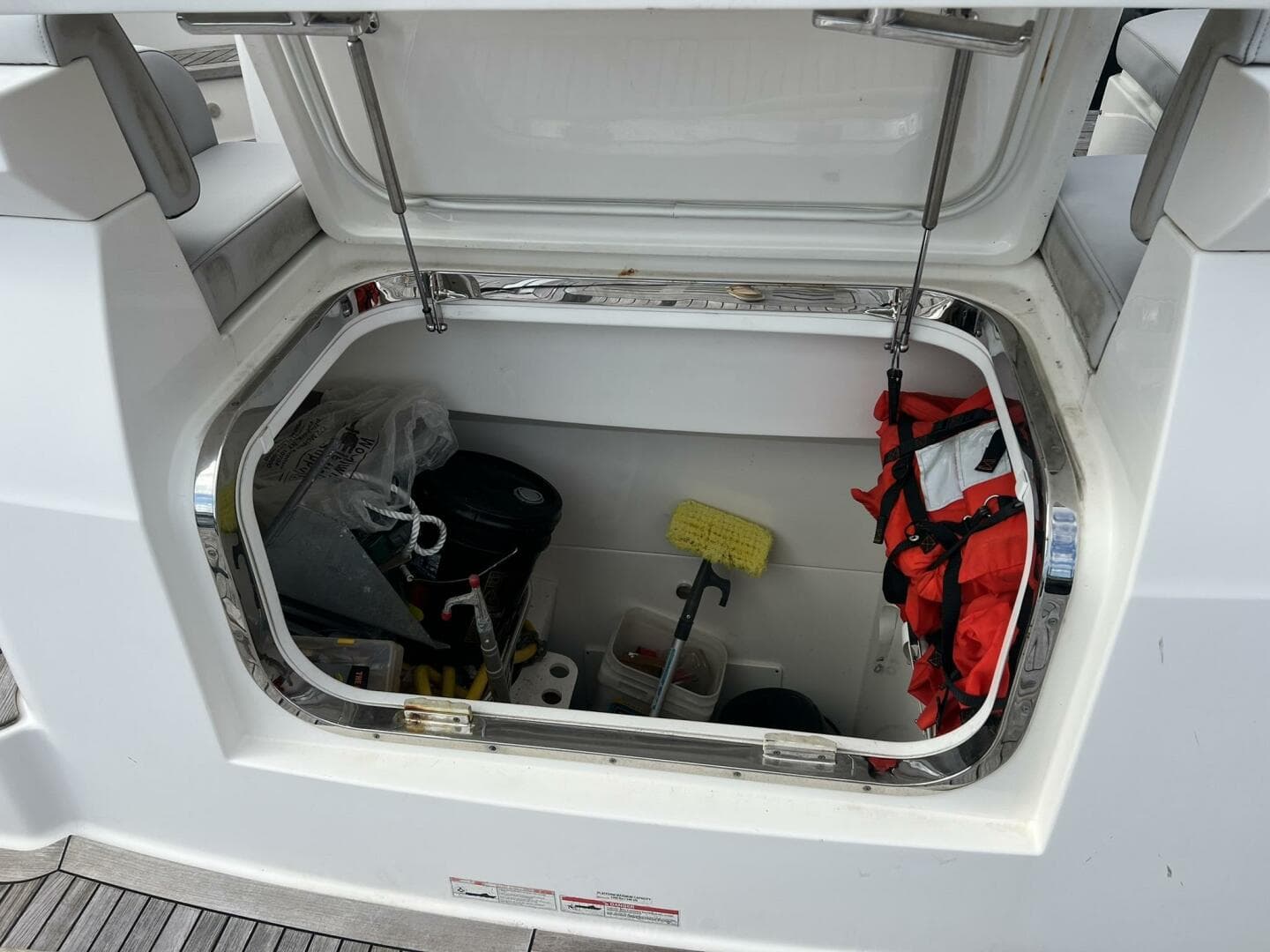 2019 Sea Ray L550 — photo 21