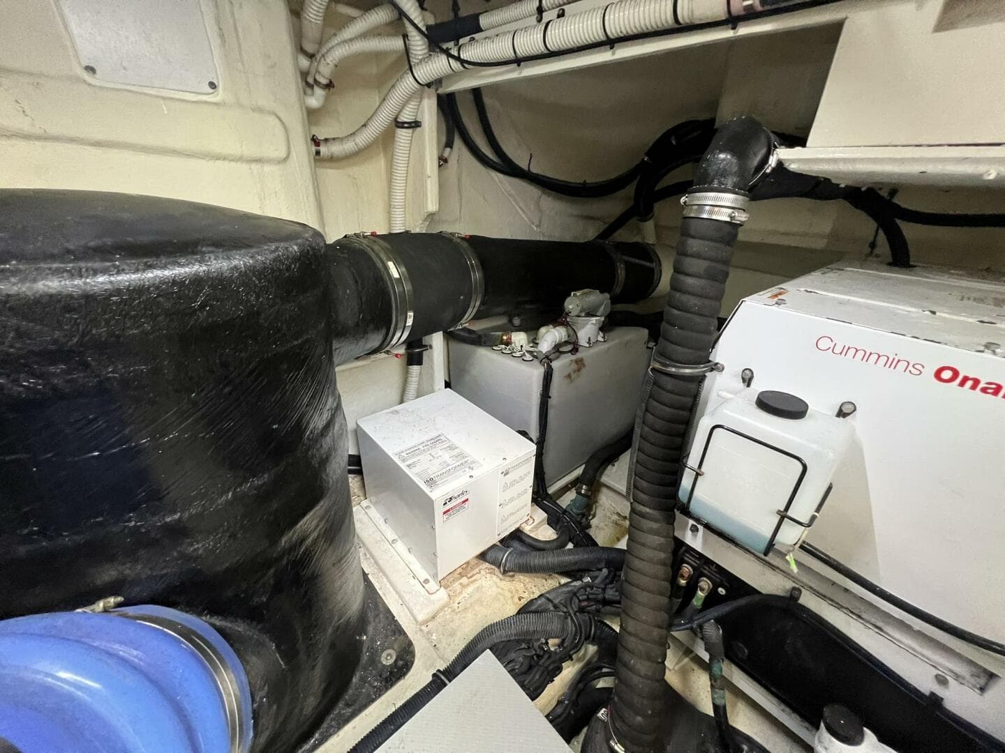 2019 Sea Ray L550 — photo 68