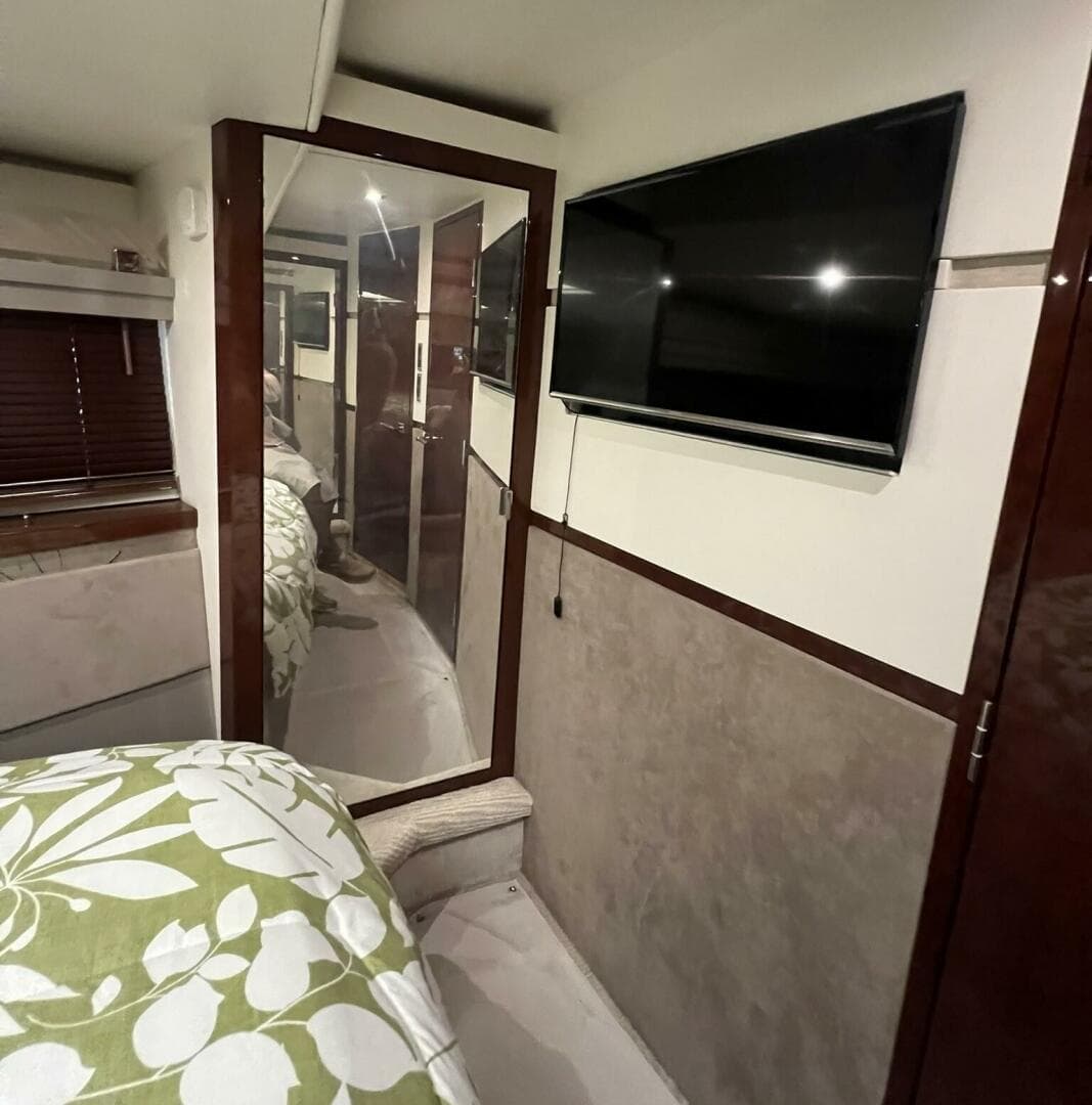 2019 Sea Ray L550 — photo 51