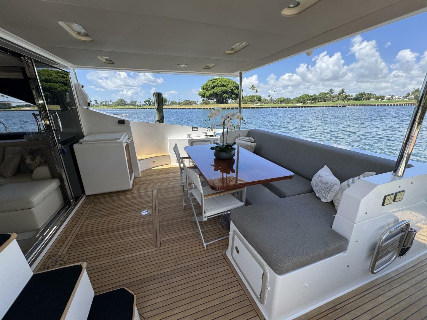 2018 Azimut 66 Flybridge — photo 24