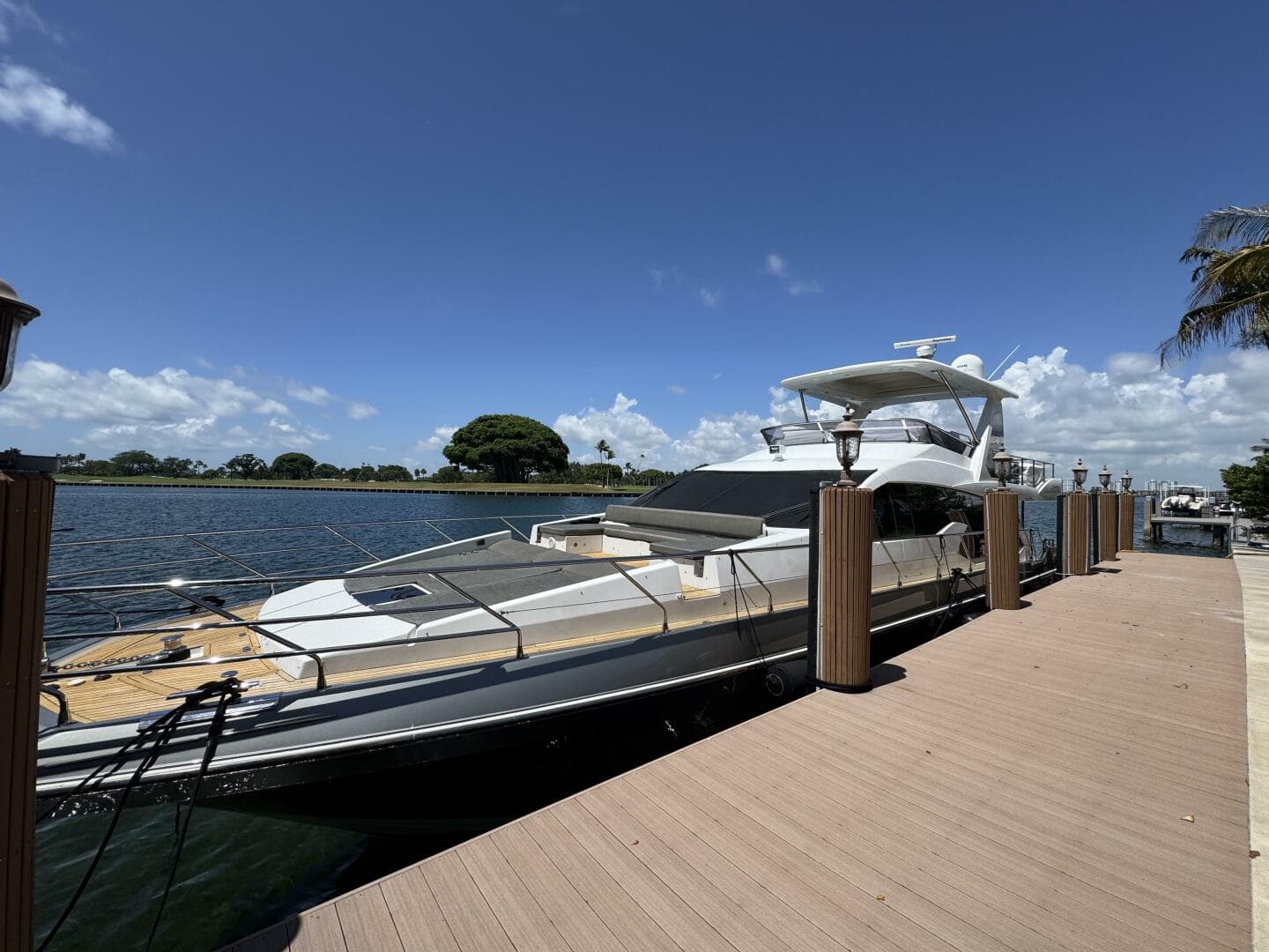 2018 Azimut 66 Flybridge — photo 13