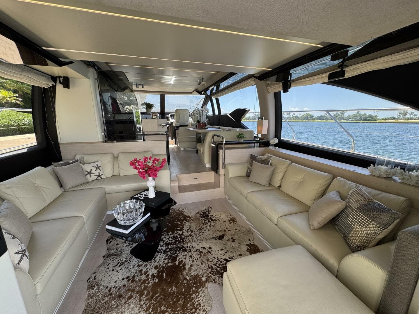 2018 Azimut 66 Flybridge — photo 31