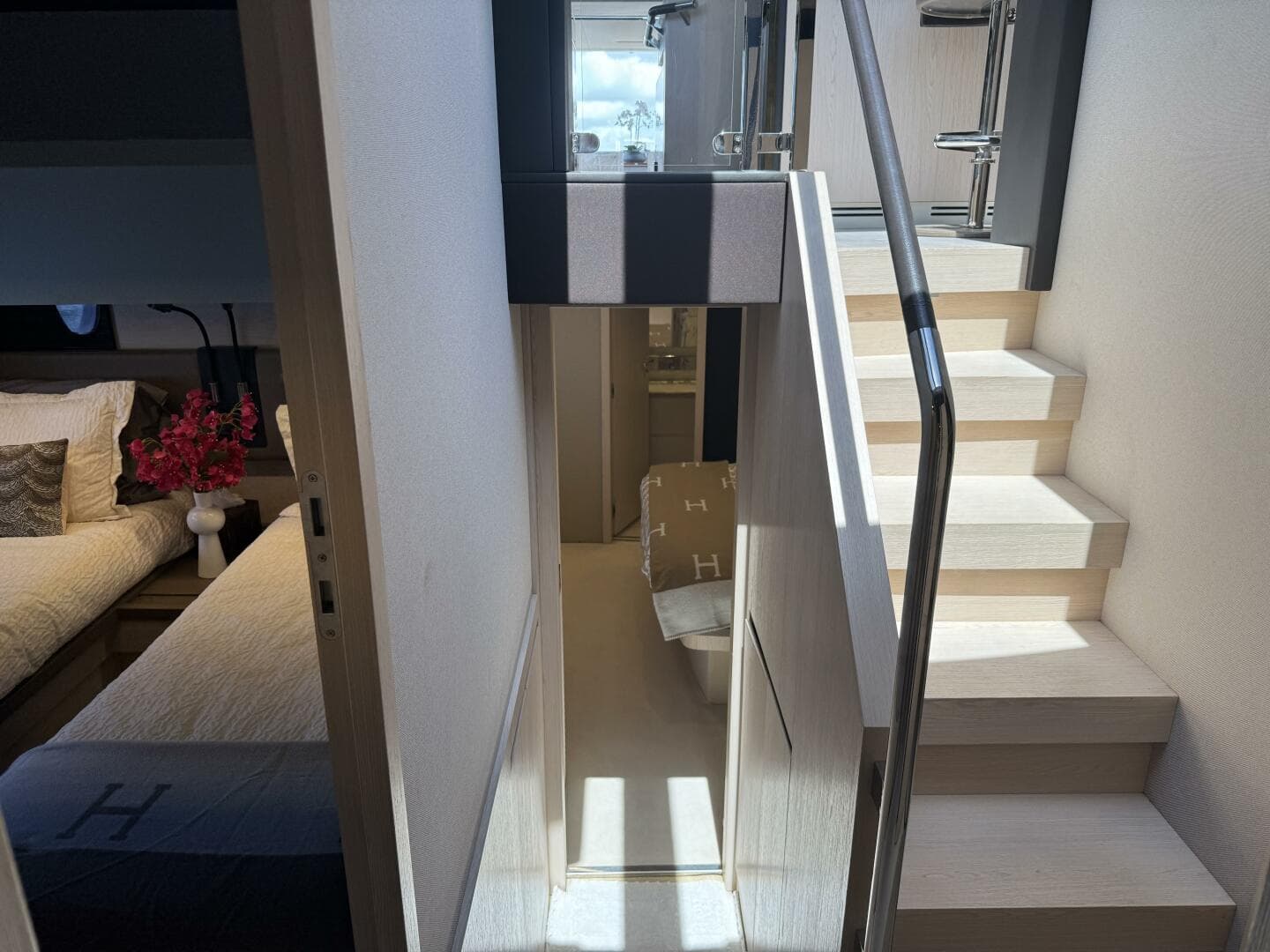 2018 Azimut 66 Flybridge — photo 12