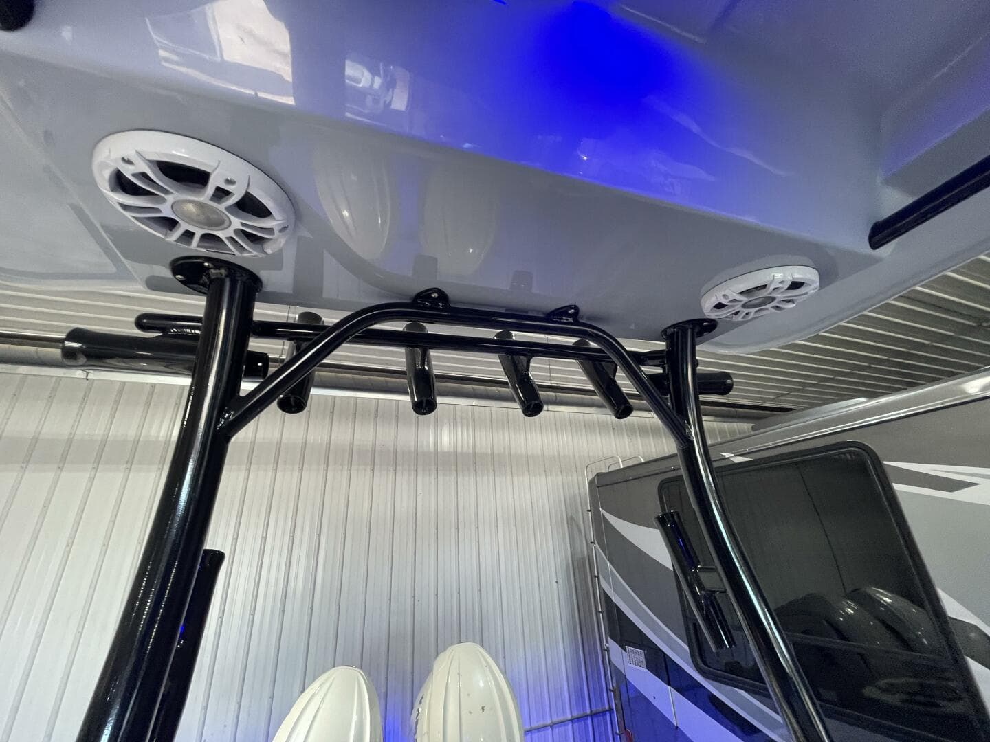 2025 Stingray 253 Center Console — photo 23