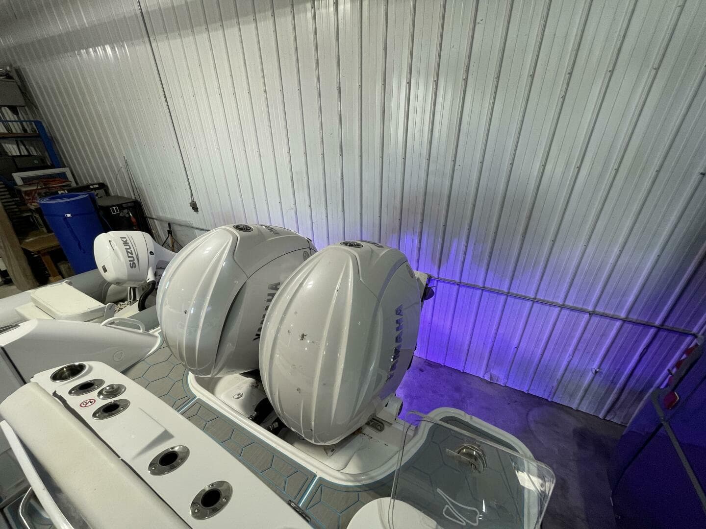 2025 Stingray 253 Center Console — photo 10