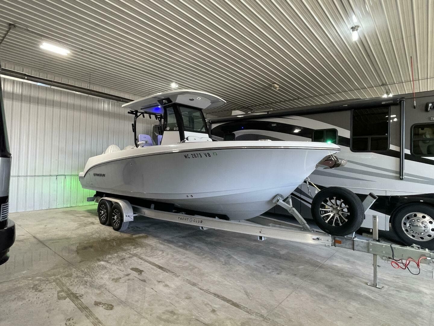 2025 Stingray 253 Center Console