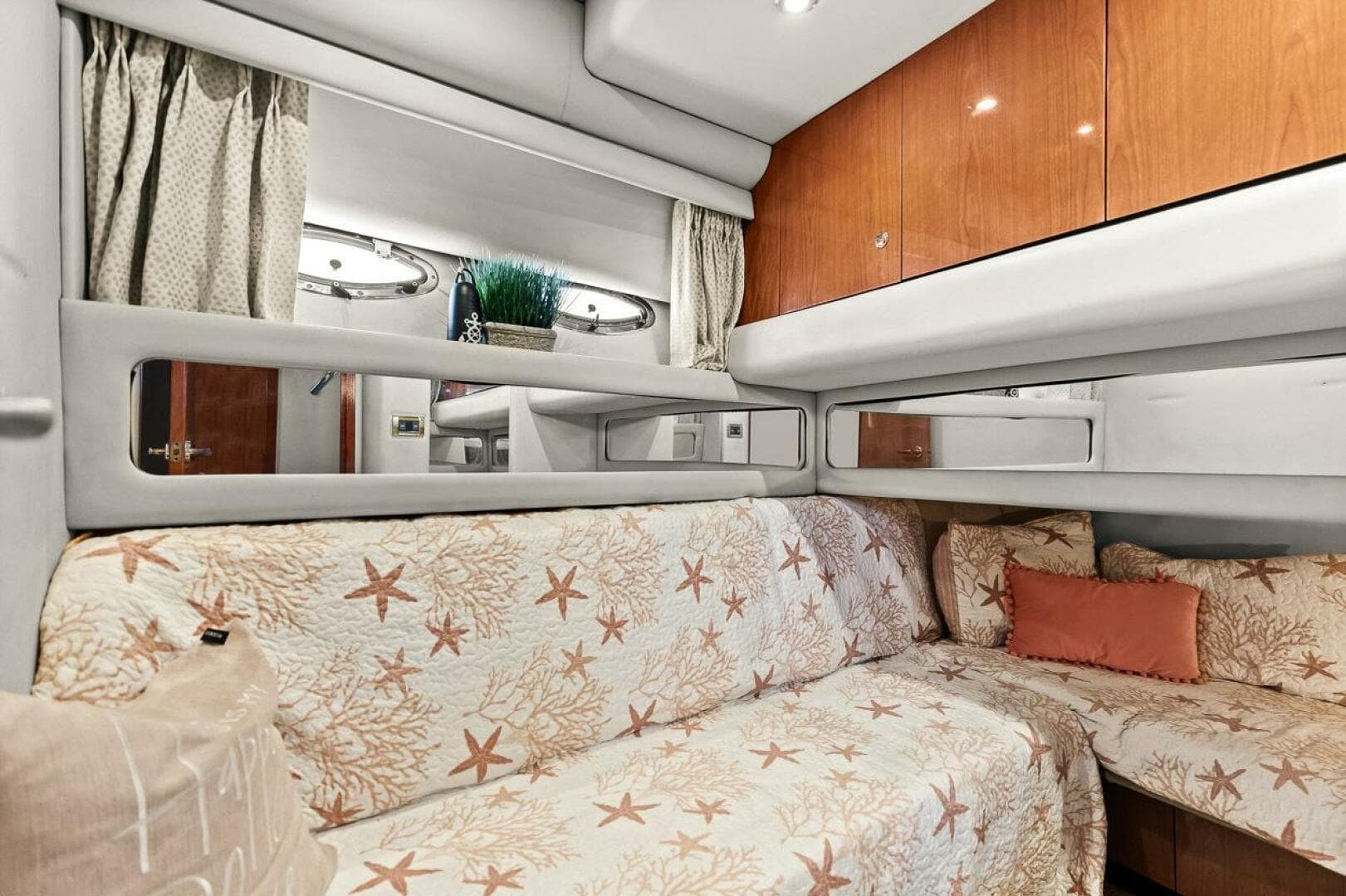 1998 Sea Ray 480 Sedan Bridge — photo 18